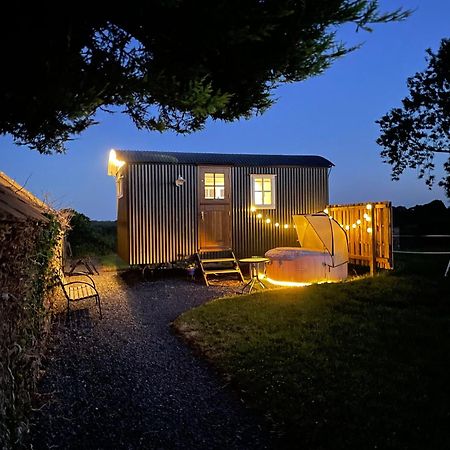 Villa Sheelin Huts Blue, Hot-Tub Available From 1St April Until 1St November Cavan Esterno foto