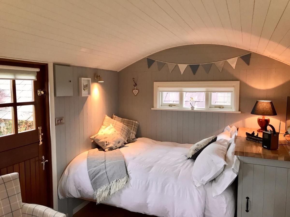 Villa Sheelin Huts Blue, Hot-Tub Available From 1St April Until 1St November Cavan Esterno foto