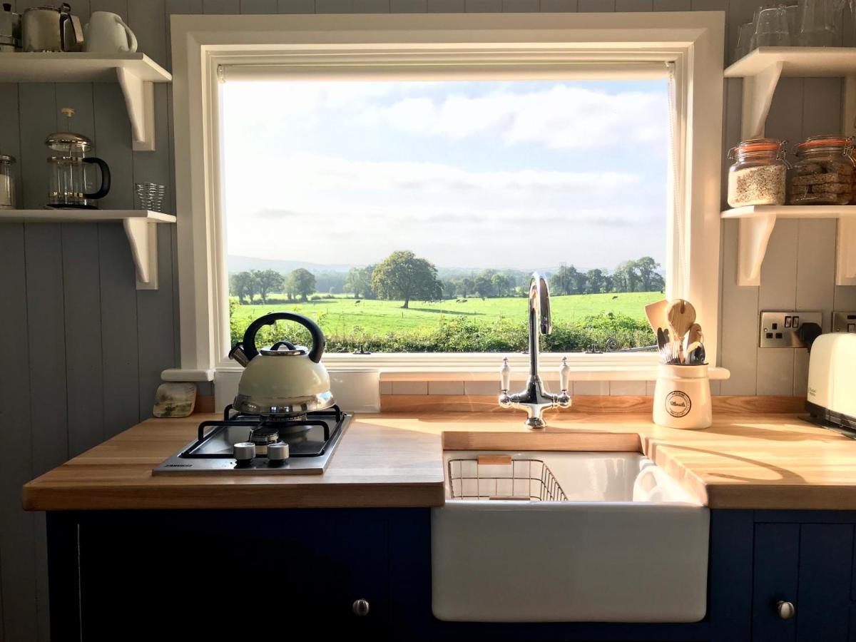 Villa Sheelin Huts Blue, Hot-Tub Available From 1St April Until 1St November Cavan Esterno foto