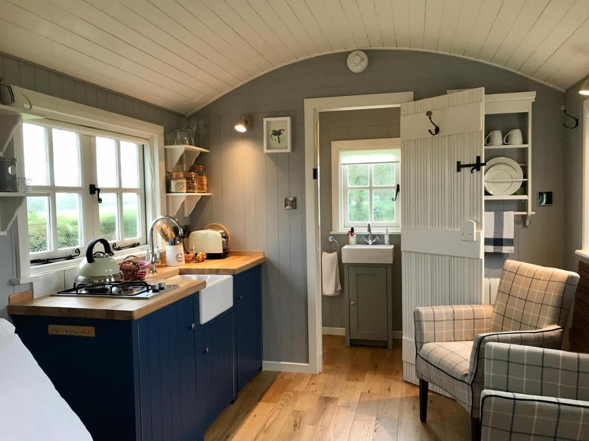 Villa Sheelin Huts Blue, Hot-Tub Available From 1St April Until 1St November Cavan Esterno foto